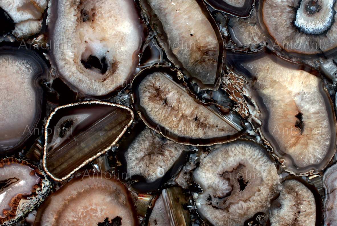Black Agate.png