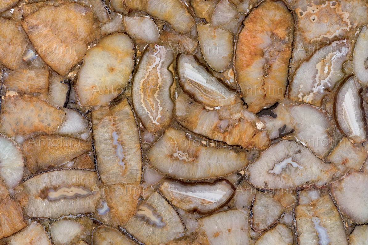 Cristal Agate Gold.png