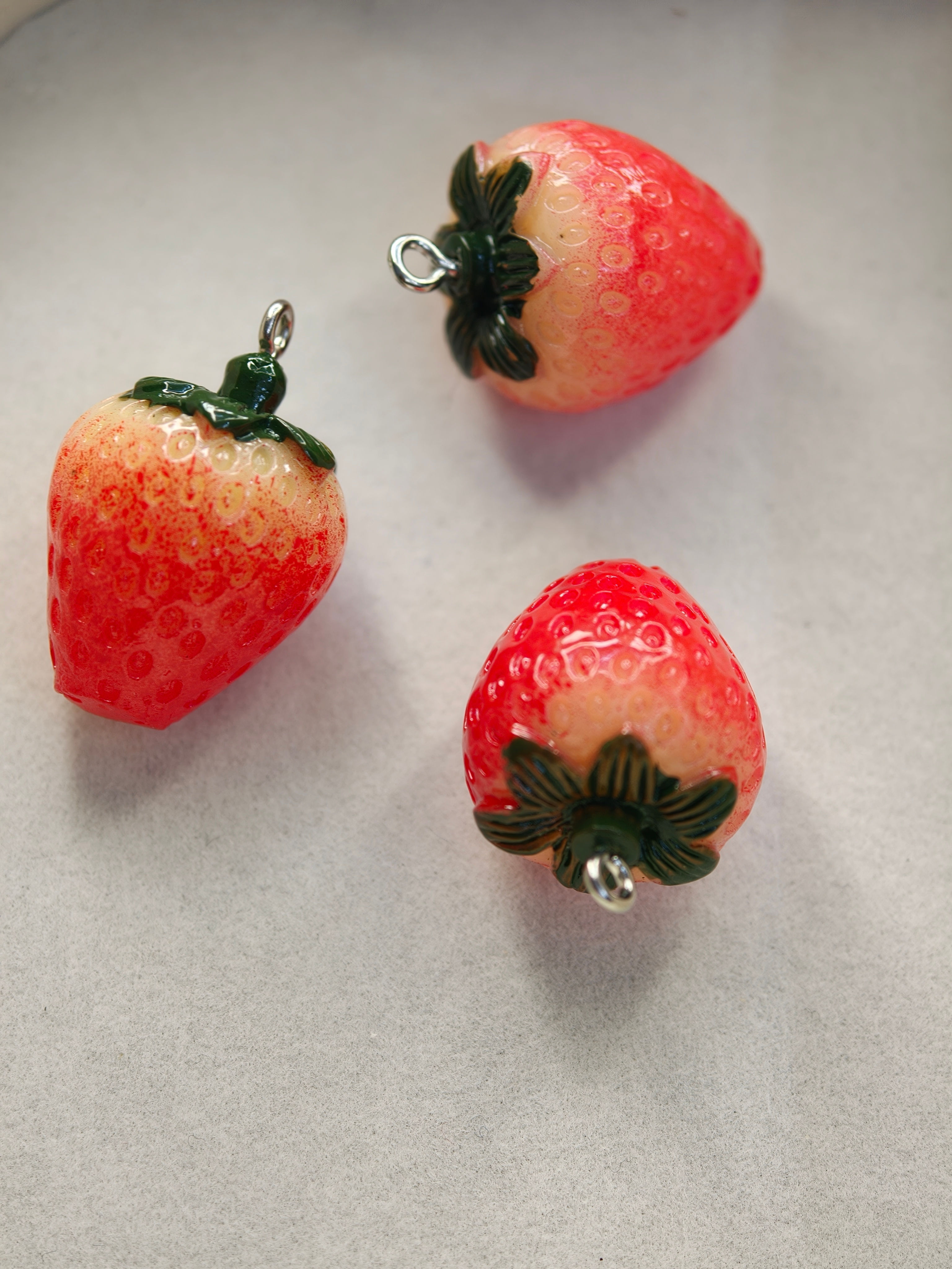Strawberry charm 
