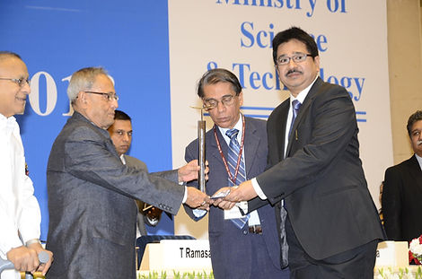 AWARD 1.jpg