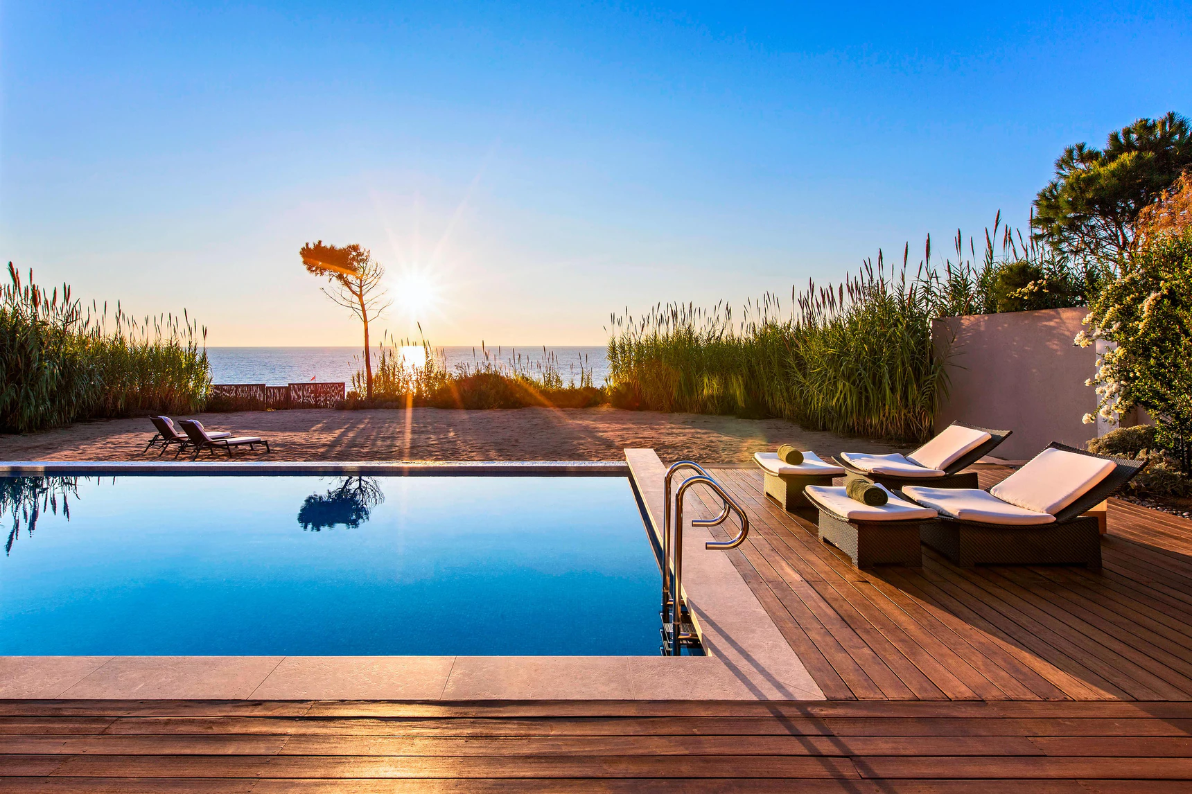 klxlc-pool-8025-hor-clsc.webp