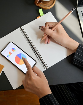 Agence web L'Initiée Paris - service gestion réseaux sociaux - social média