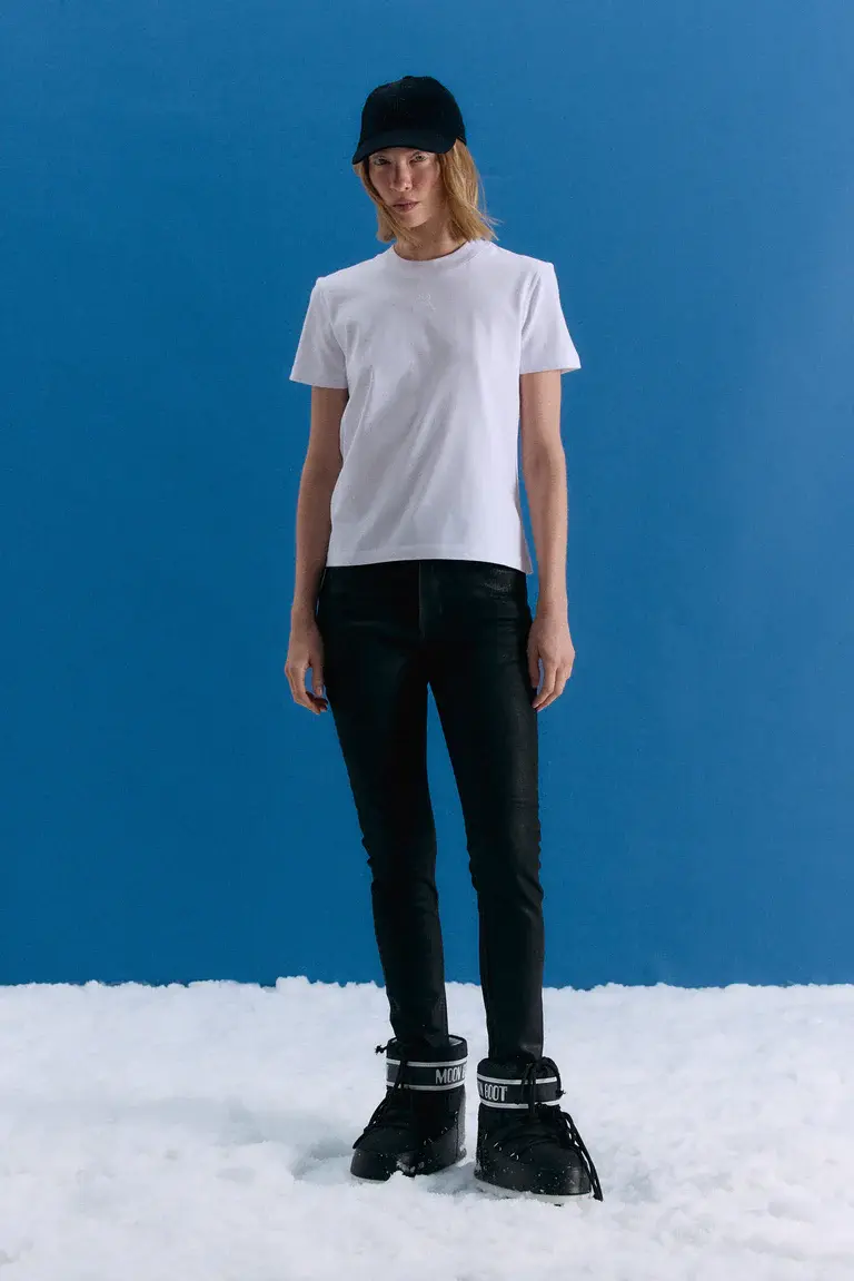 Miniatura: REMERA ESMERALDA OFF WHITE