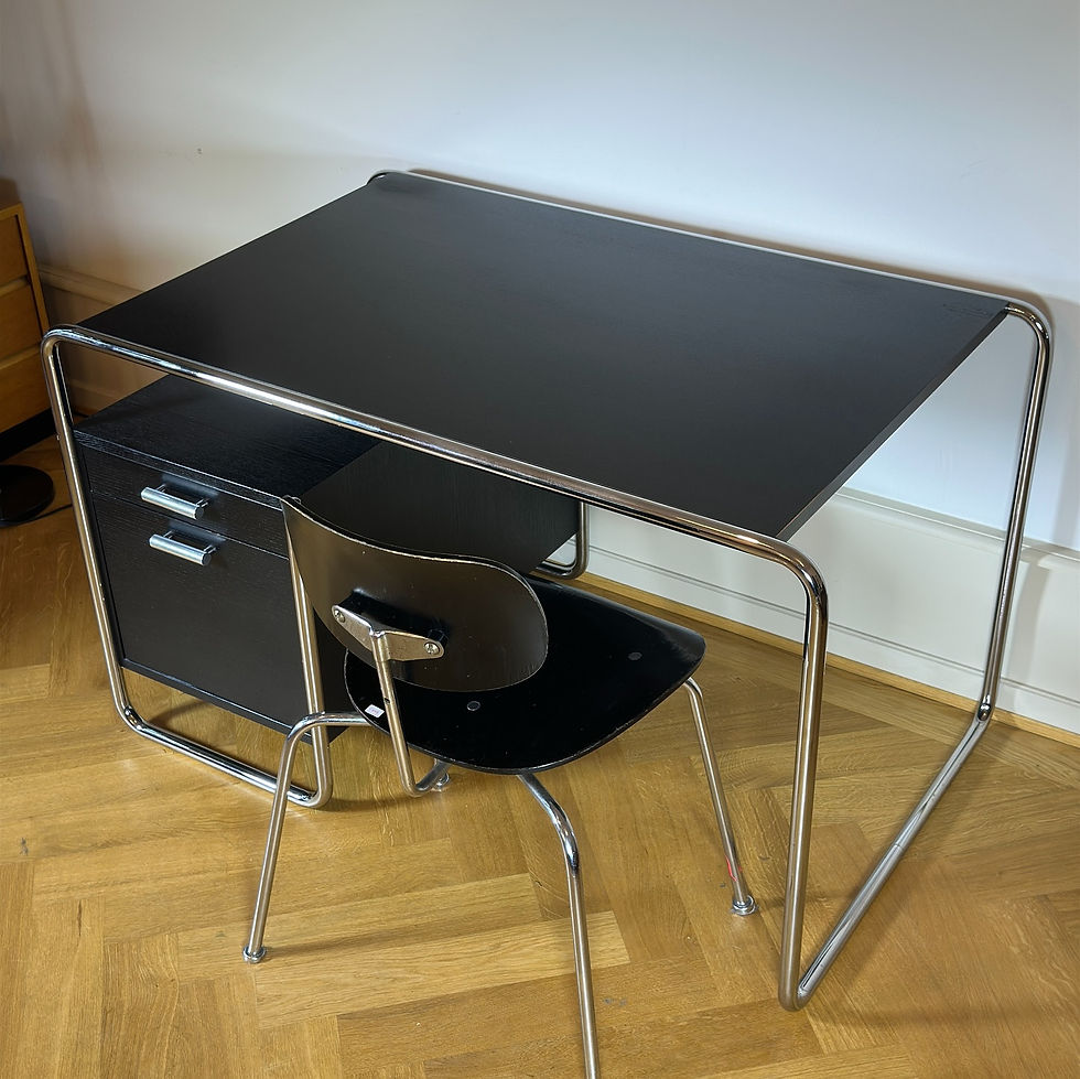 Miniaturbild: Schreibtisch S285/2 von Marcel Breuer für Thonet