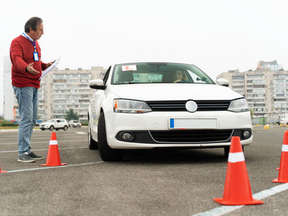 Las modalidades de los exámenes de conducir de la DGT