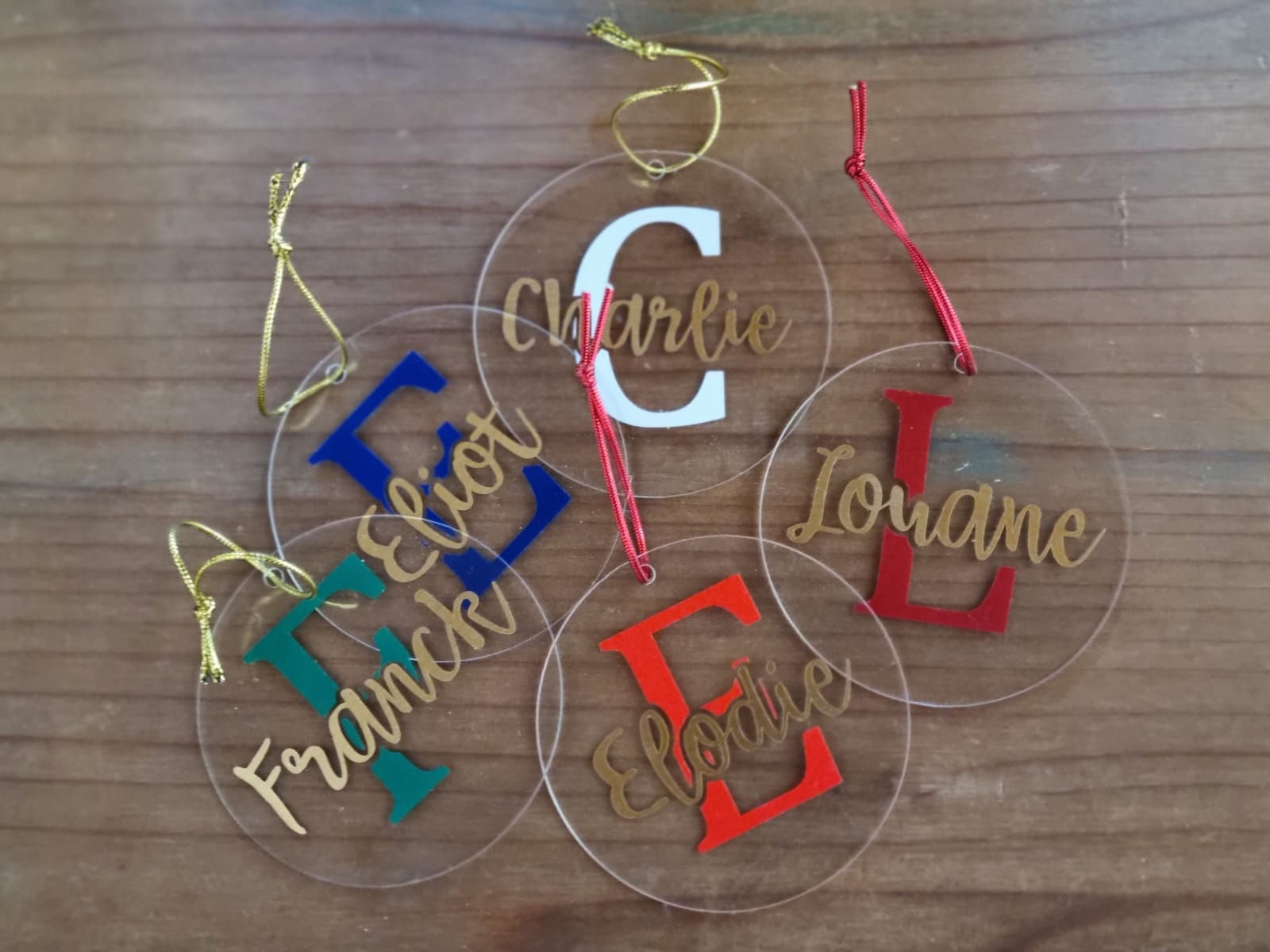 Boule de Noël en plexi personnalisée