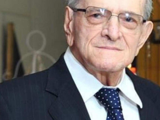 "Morre o ex-deputado Genival Tourinho, conhecido por sua luta contra a ditadura"