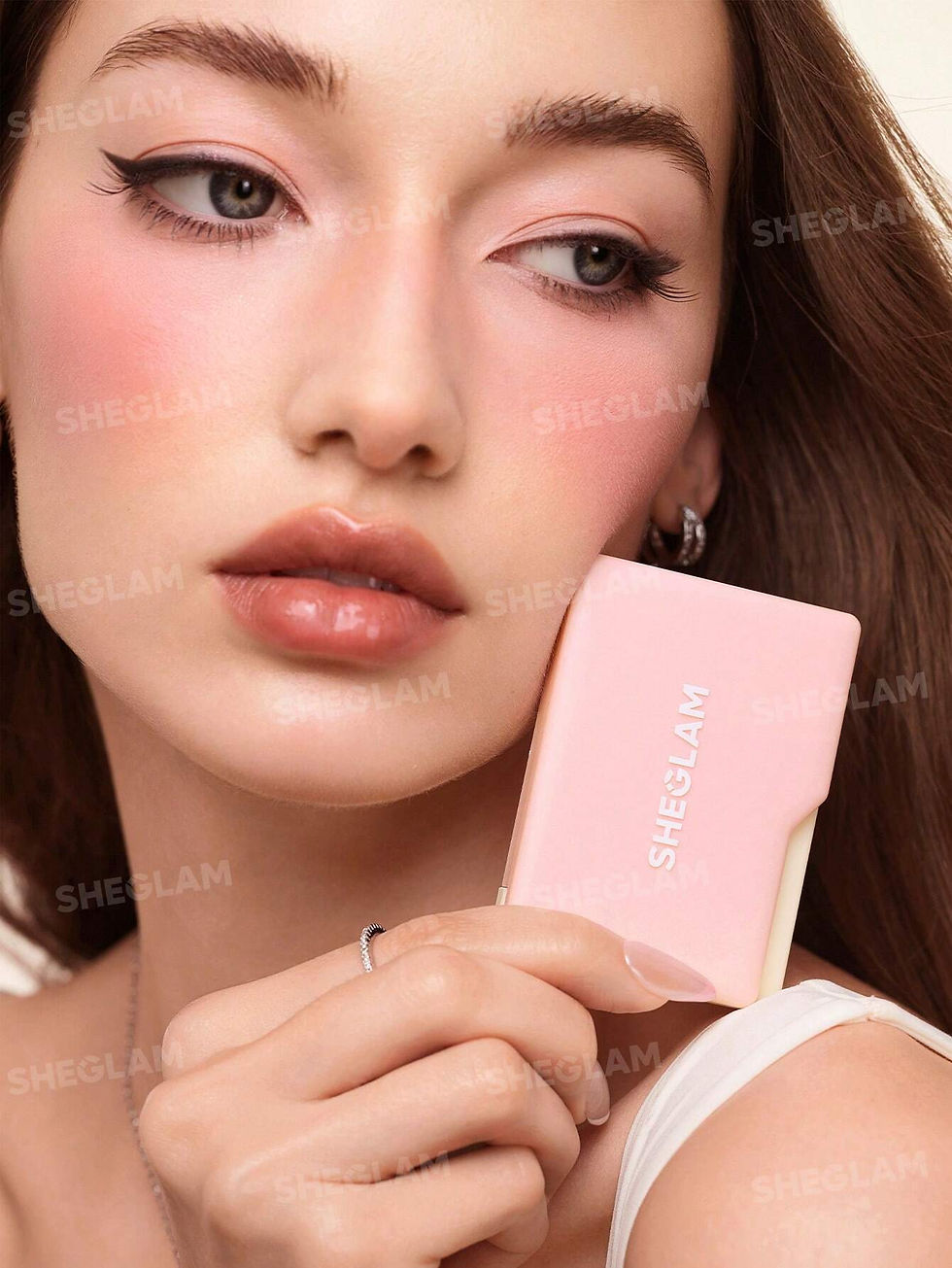 Прев'ю: М'які рум'яна Dream Touch Blush-Vacay Mode