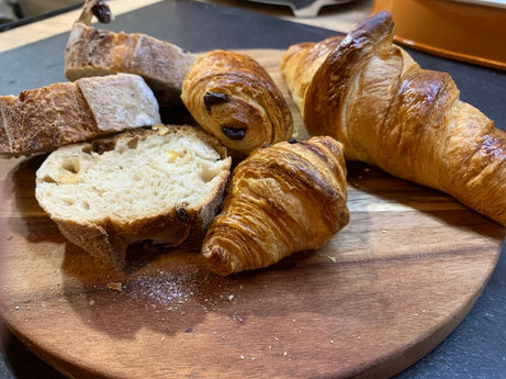 Viennoiseries différentes chaque matin.