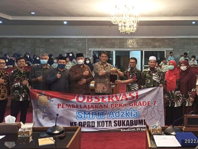 OBSERVASI PEMBELAJARAN PPKn SMPIT Adzkia Ke DPRD Kota Sukabumi