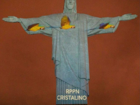 Imagens de João Paulo são projetadas no Cristo Redentor