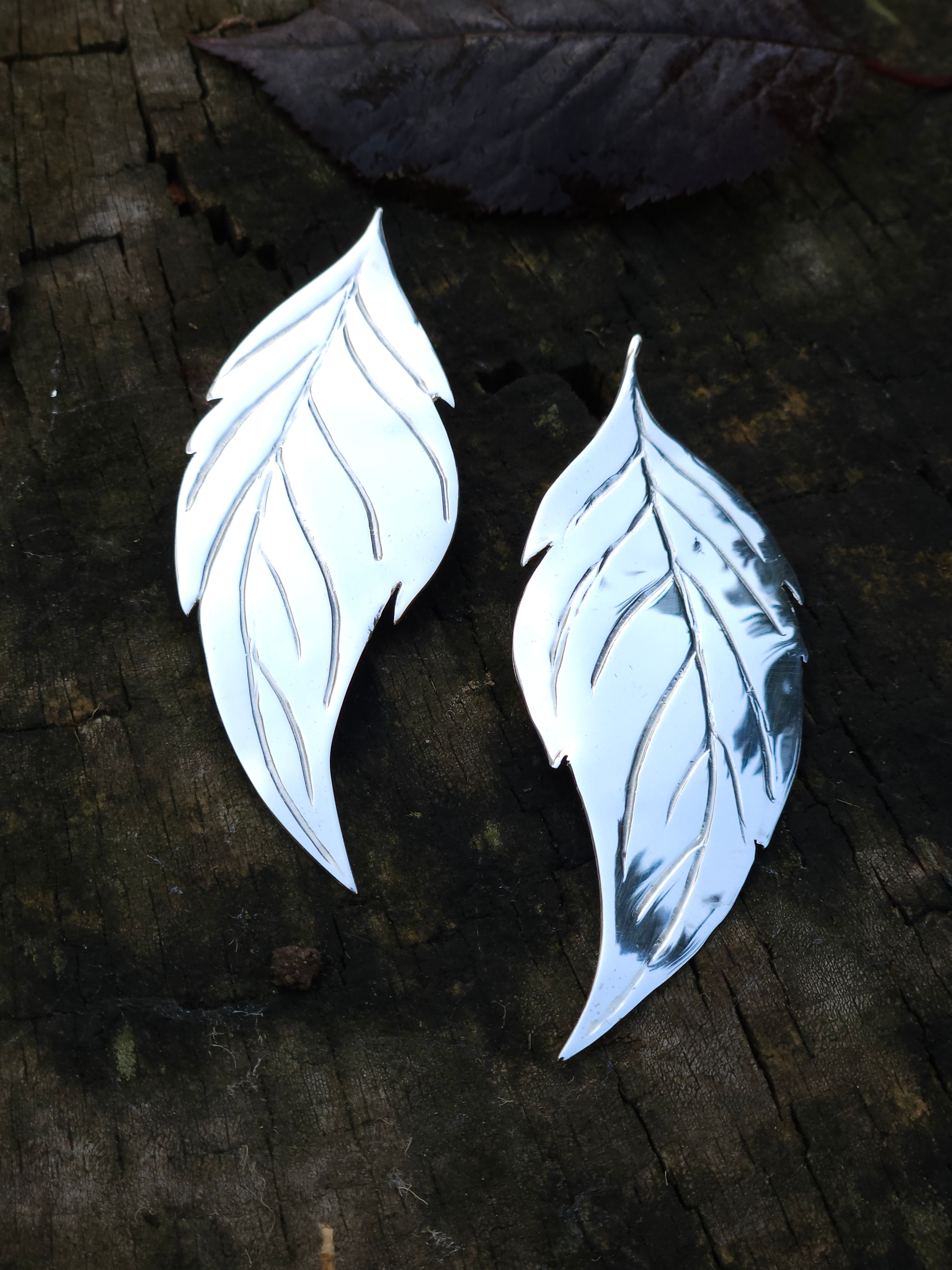 Silver leaf earrings