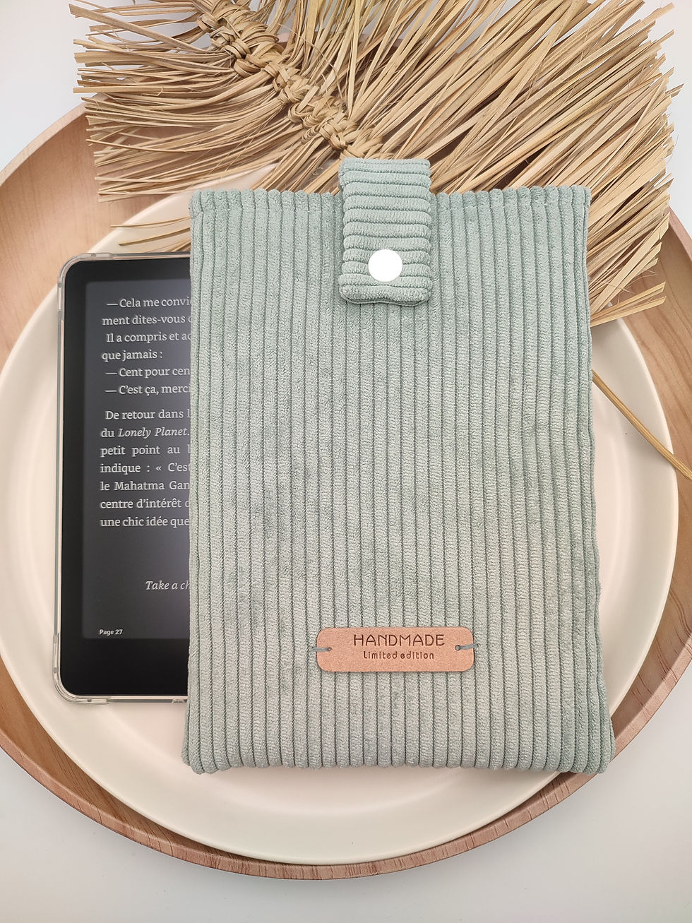Miniature : Pochette velours côtelé céladon pour livre de poche et liseuse