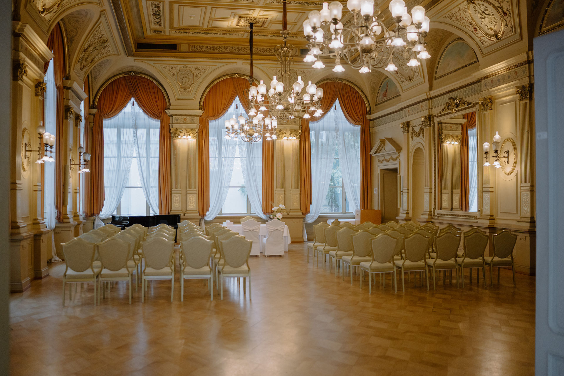Standesamtliche Trauung im Palais Heidelberg – Braut und Bräutigam