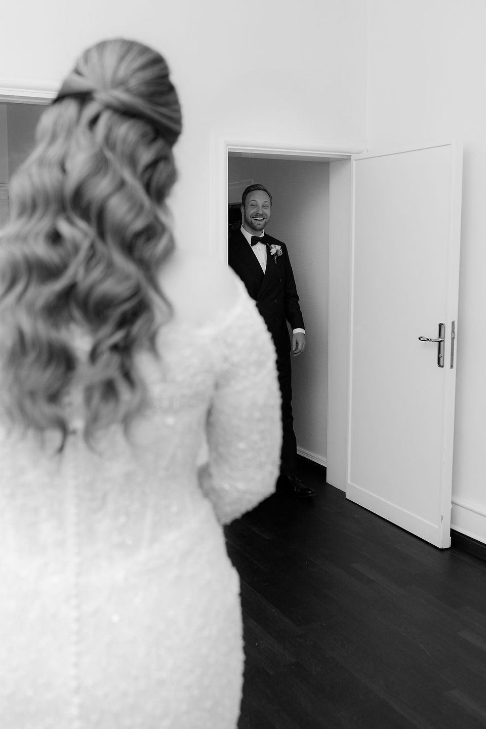 First Look der Braut und des Bräutigams im Europäischen Hof Heidelberg