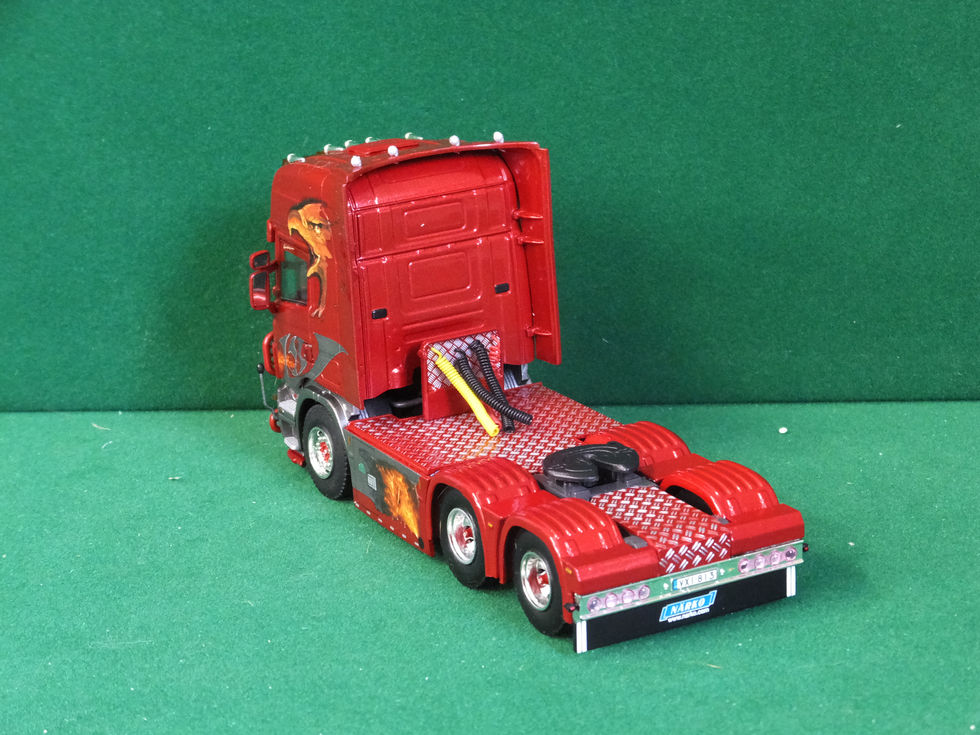 WSI A R FREIGHT REAR CAB