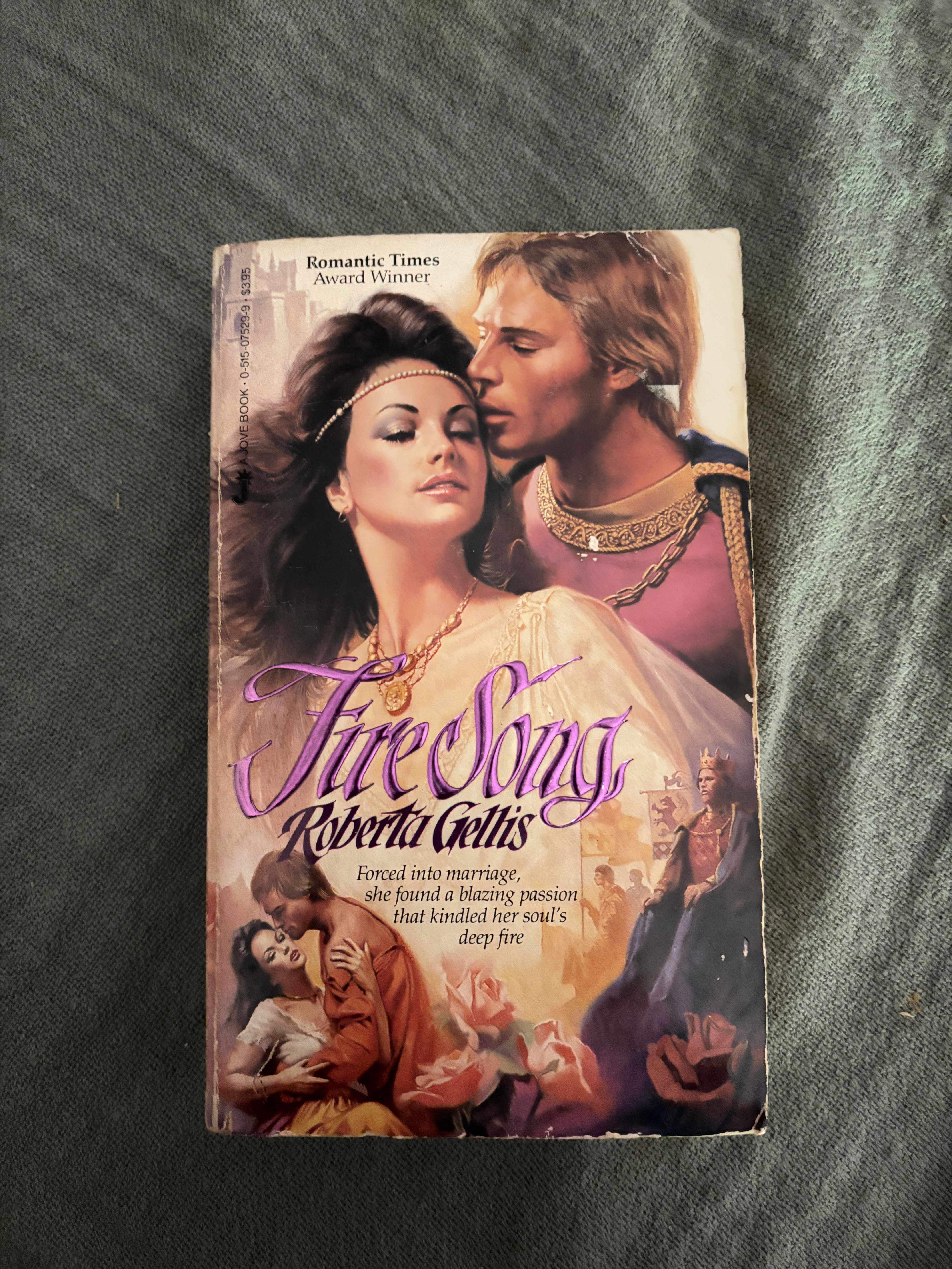Fire Song – Roberta Gellis (Paperback)