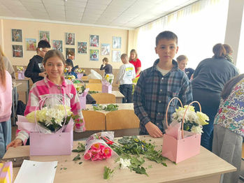 У 5-І класі розквітла справжня маленька квіткова майстерня