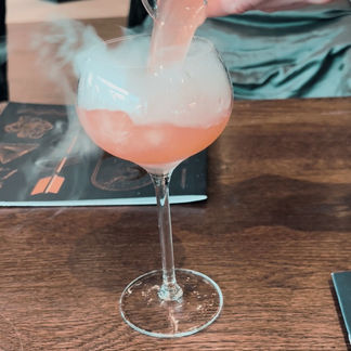 5 Places you have to visit in Edinburgh for your Hen...