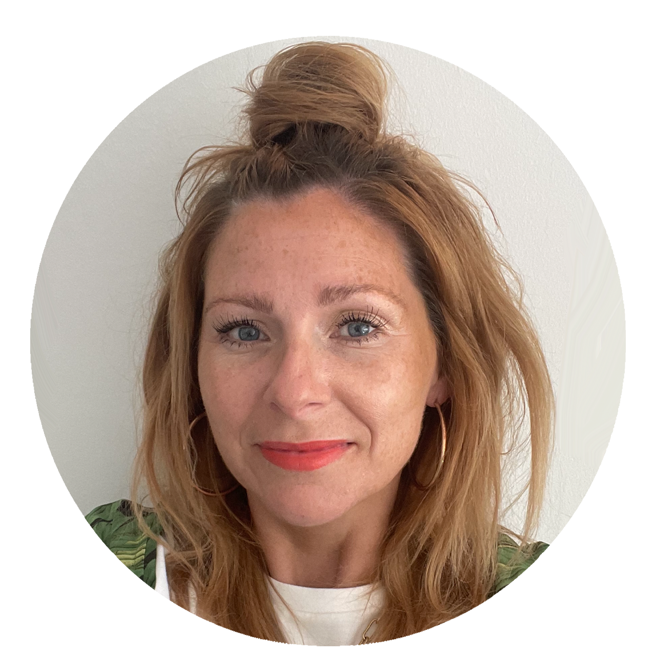 BTH Profile Picture Tracy B.png