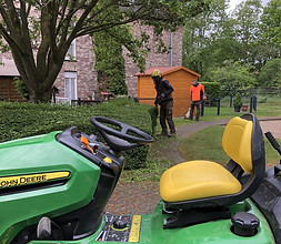 Aufsitzrasenmäher John Deere