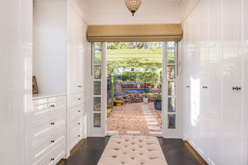 Jansz walk in robe, inside out