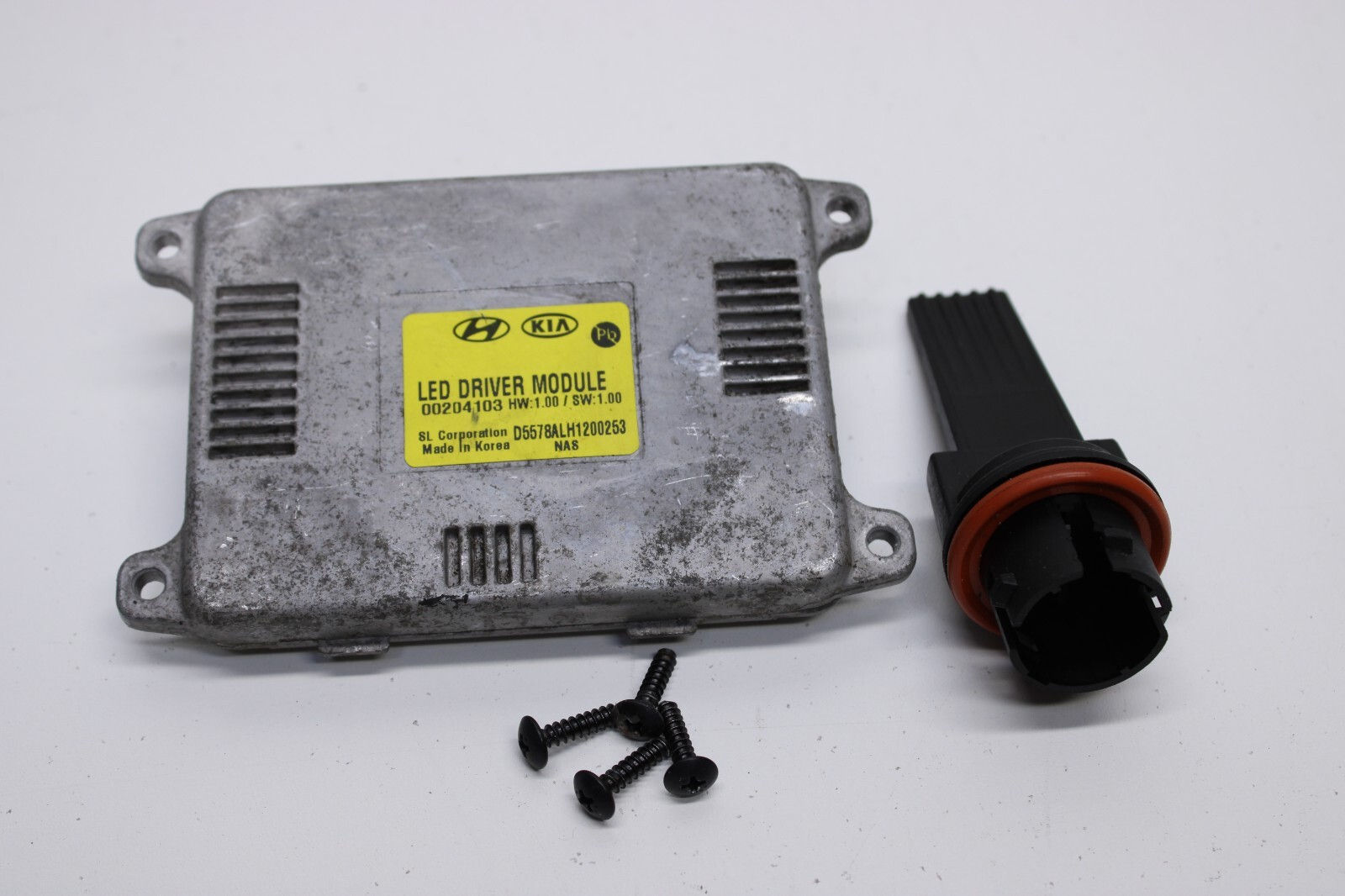 Tested! 19-20 Hyundai Santa Fe LED Headlight Control Module + Bulb Carrier OEM