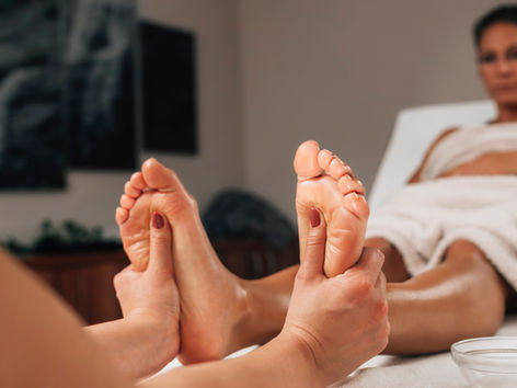 Foot Massage Buat Tubuh Jadi Lebih Rileks, Seperti Ini Caranya