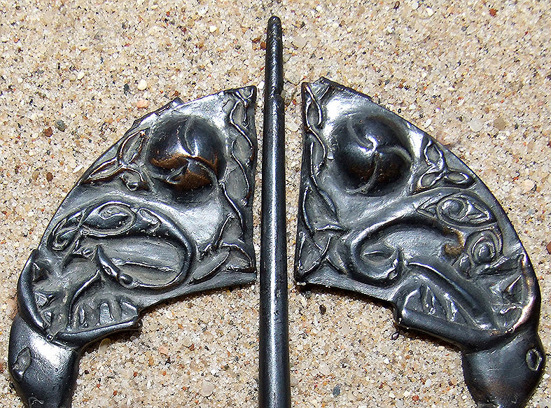 Bronzeschmuck, keltische Fibel, Detail
