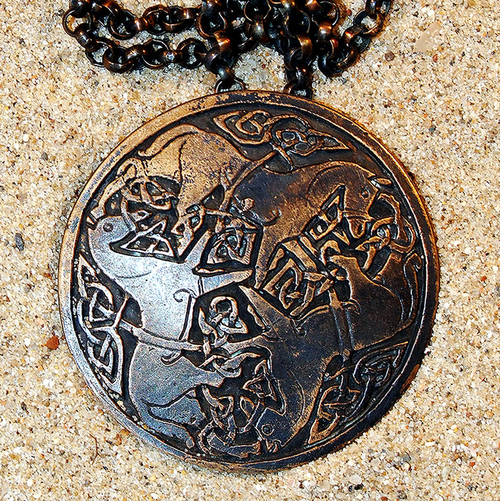 Bronzeschmuck, Kette mit Anhänger, keltisches Pferdemotiv