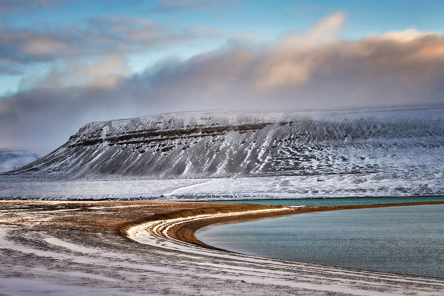 ARCTIC-LANDSCAPE-CANADA Nunavut 325 by Michelle Valberg