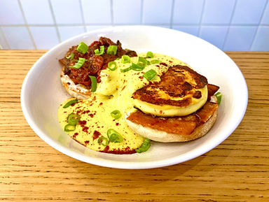 egg and bacon breakfast muffin.jpg