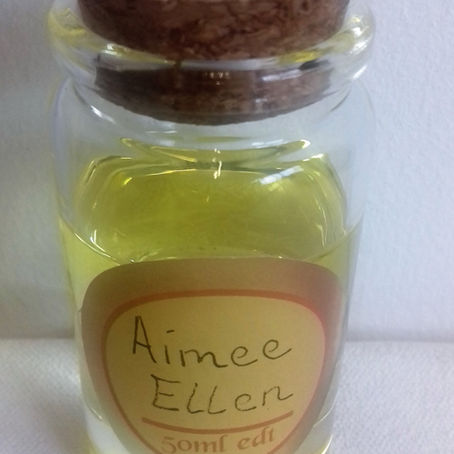 Perfume Portrait #75 – Aimee Ellen