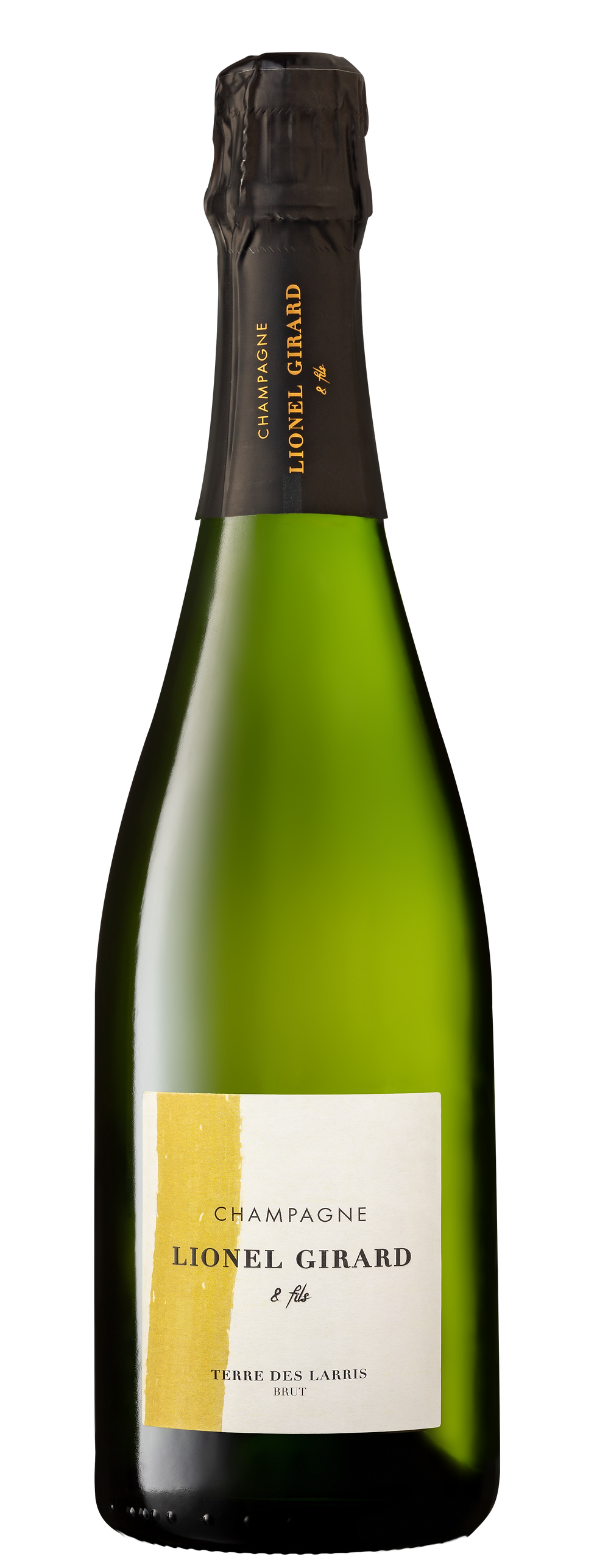 Vista ravvicinata di una bottiglia di champagne Lionel Girard con bicchiere di vino spumante