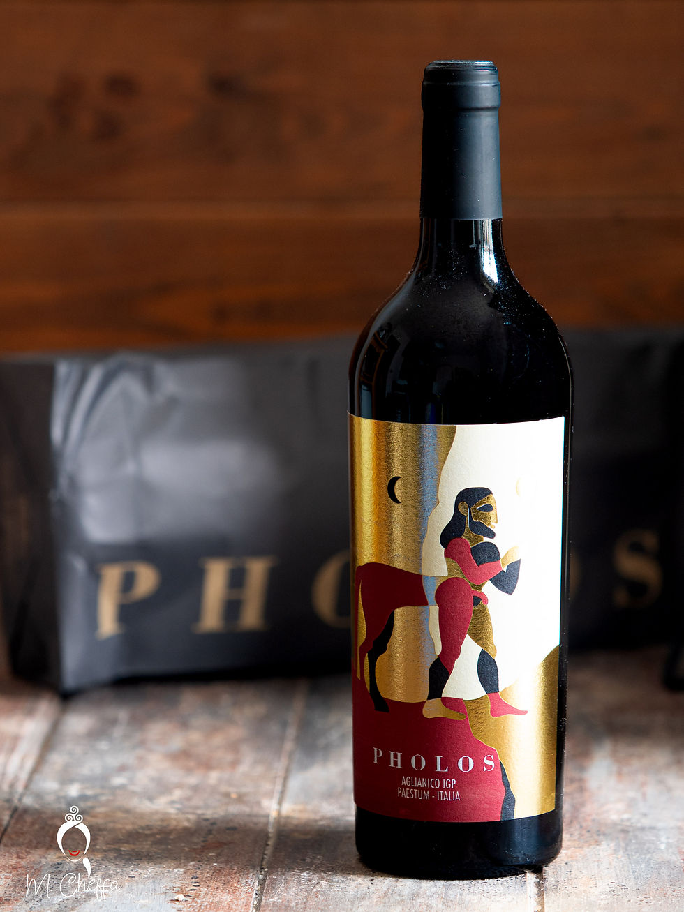 Pholos vino rosso da uve aglianico prodotto in Campania