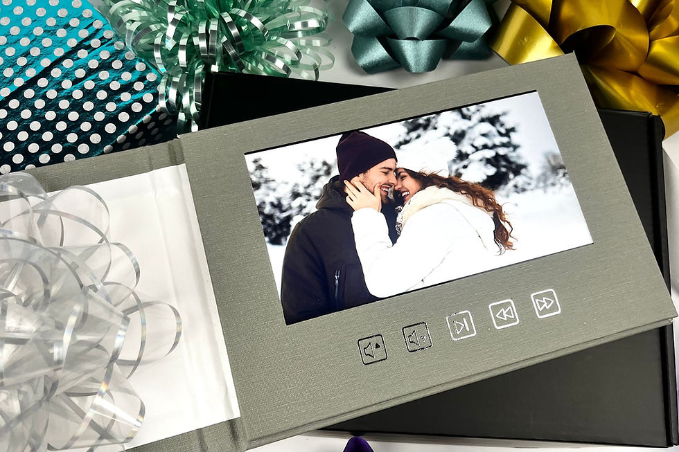 Thumbnail: video and photo book