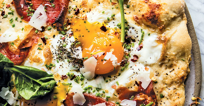 Croque Madame Breakfast Pizza