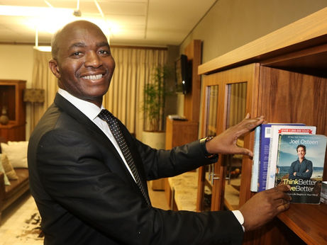 DBE Encourages #READTOLEAD