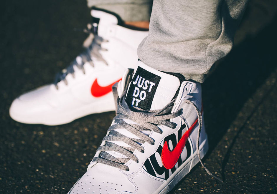 Thumbnail: undefeated x nike dunk