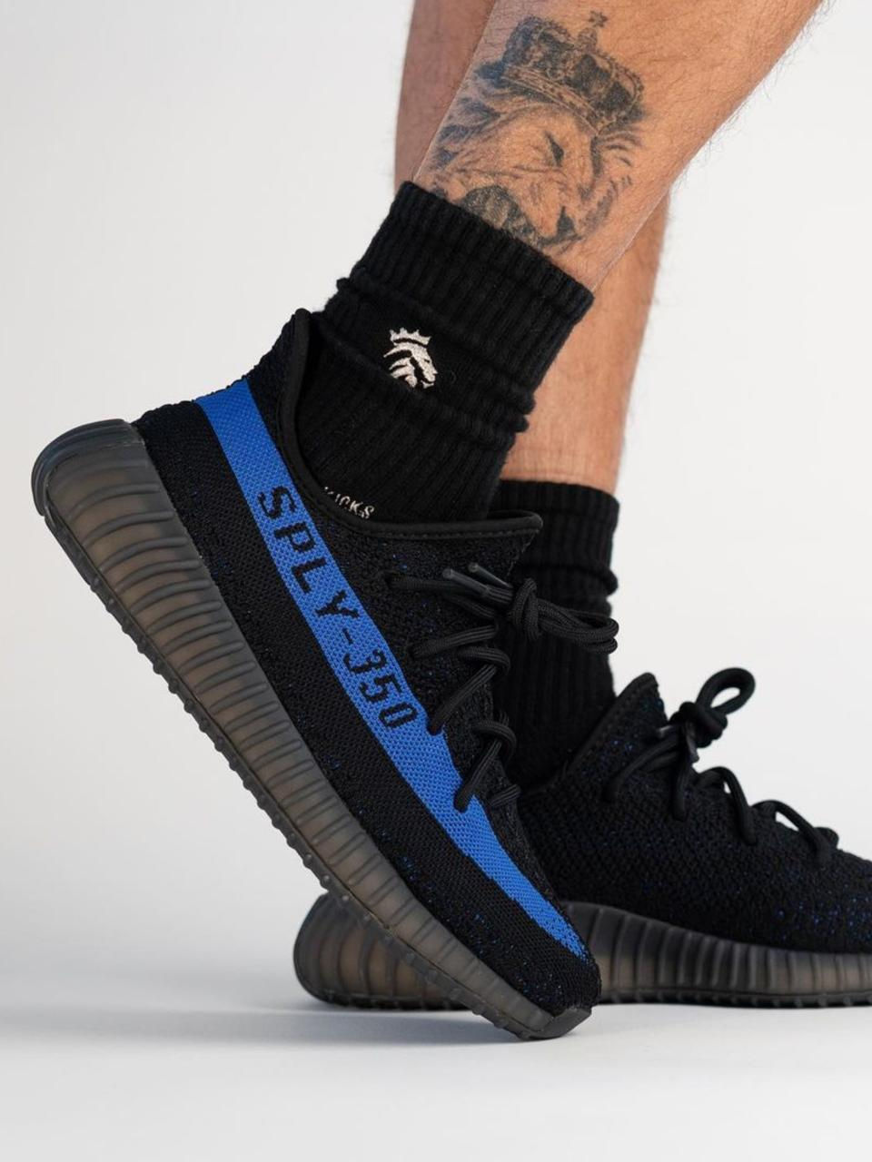 Thumbnail: YEEZY BOOST 350 V2 DAZZLING BLUE