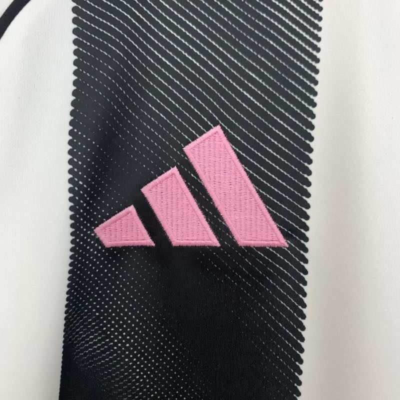 Thumbnail: JUVENTUS 25/26 HOME JERSEY