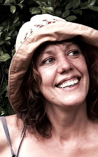 Devpreet, founder of Kundalini Yoga, is a professional trainer, and has been sharing the teachings of Kundalini Yoga for over twelve years.