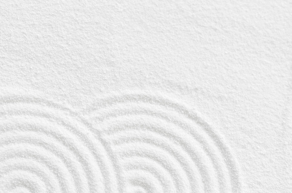 sand-texture-with-simple-spiritual-patternsjapanese-zen-garden-with-concentric-circles-par