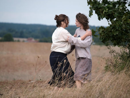 Semana del Cine 2025: "Espejos N.3" (2025): ser la otra o ser yo, una mirada sobre la ausencia