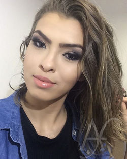 Uma Make para todas as horas 😍 com a linda modelo _rezendeeduarda___#makeupandryafink #maquiagembra