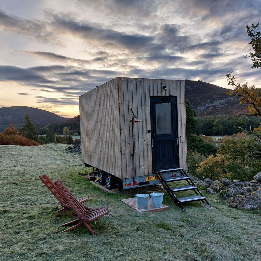 Sunrise sauna sessions in Royal Deeside. Sauna sessions. Sauna Hire. Sauna Construction. Mobile Sauna. Aberdeenshire sauna. Scottish Sauna.