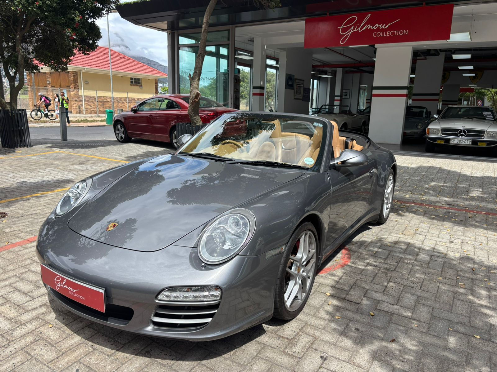 2009 Porsche 911 Carrera 4S Carbio