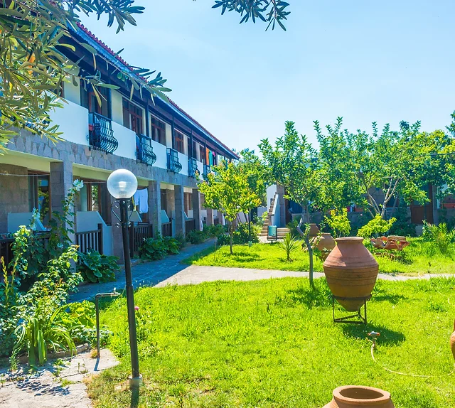 www assoskadirgaotel com