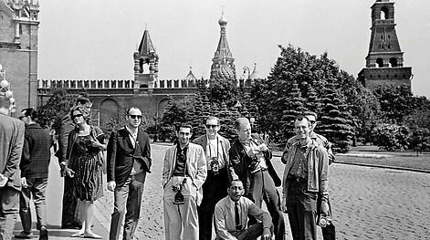 Участники оркестра на экскурсии в Кремле.jpg