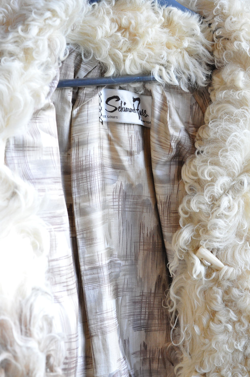 Thumbnail: Vintage 60s Cropped Curly Mongolian Lamb Jacket | Femme M